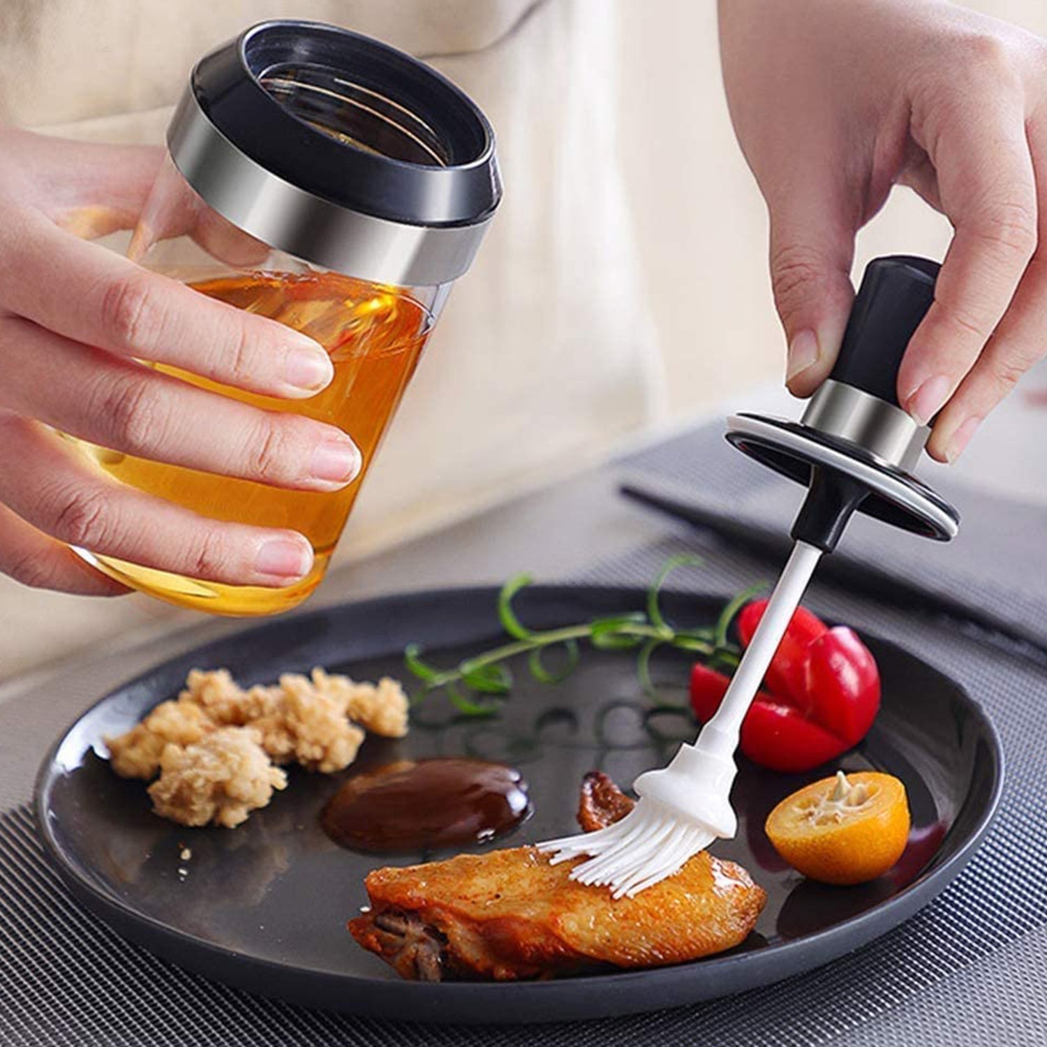 Clear Glass Oil Dispenser Bottle Integrated Silicone Basting Brush (250ml Approx)