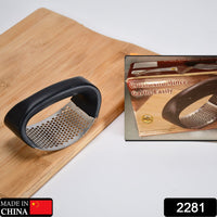 Stainless Steel Garlic Presser  / Crusher (Multicolor)