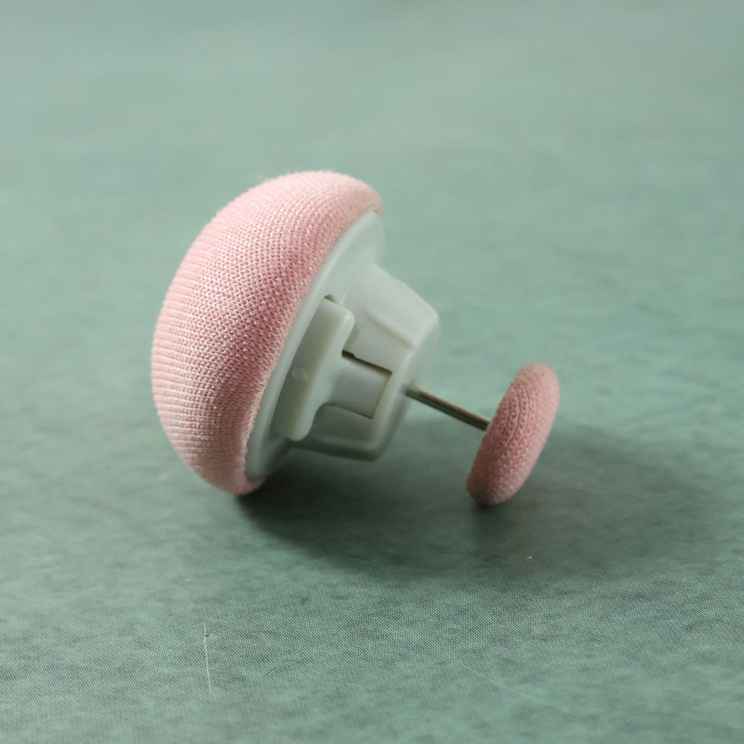 Soft Duvet Button Clip for Bedding & Curtains (1 Pc)