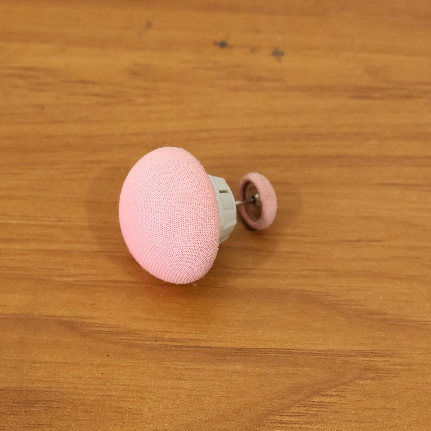 Soft Duvet Button Clip for Bedding & Curtains (1 Pc)
